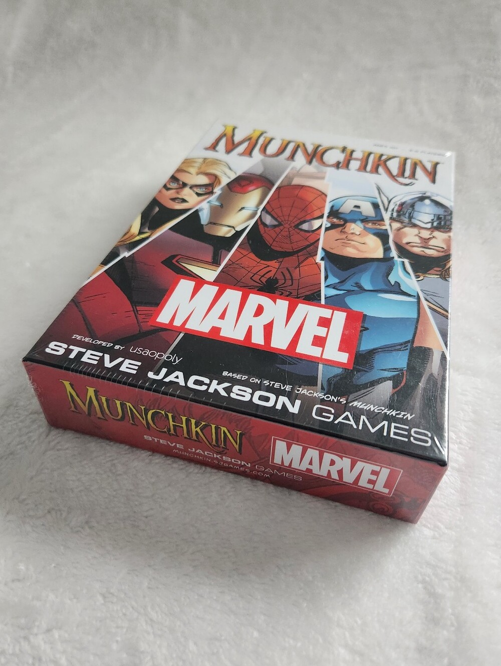 NEW SEALED Munchkin Marvel Card Game Steve Jackson Games USAopoly 2016 - Picture 3 of 9